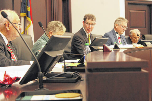 
			
				                                John Hutchinson presided over his first meeting as Mayor.
                                 Matthew Sasser | Daily Journal

			
		